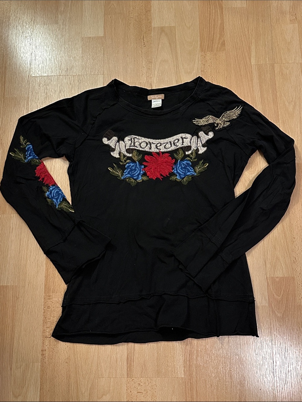 Forever Twenty One Vintage Y2K Embroidered Long Sleeve Cotton T-shirt